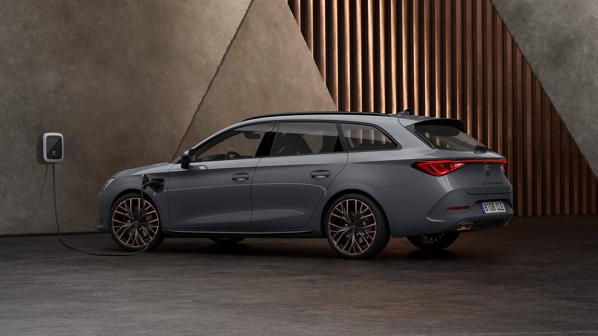 Cupra Leon SW Hybrid Plug-In Noleggio Lungo Termine.